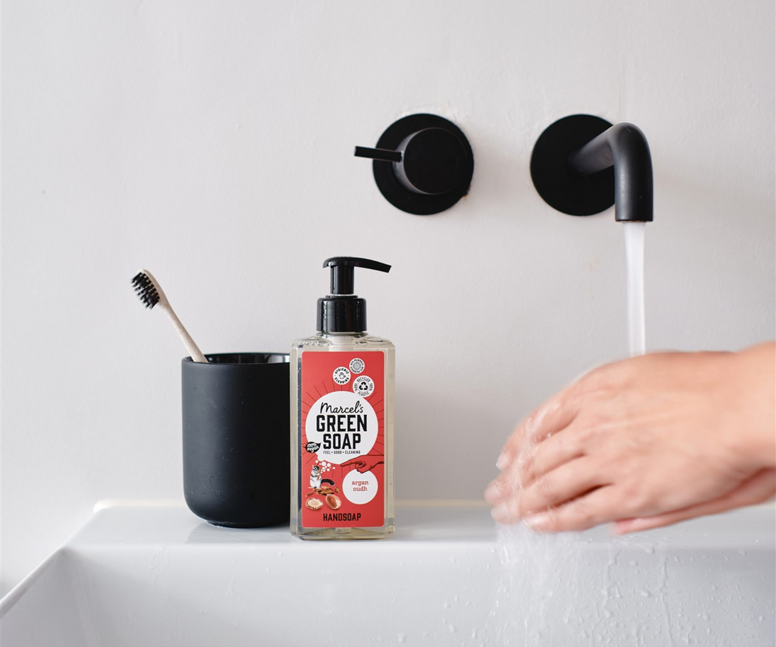 Handen wassen met Marcel's Green Soap Handzeep